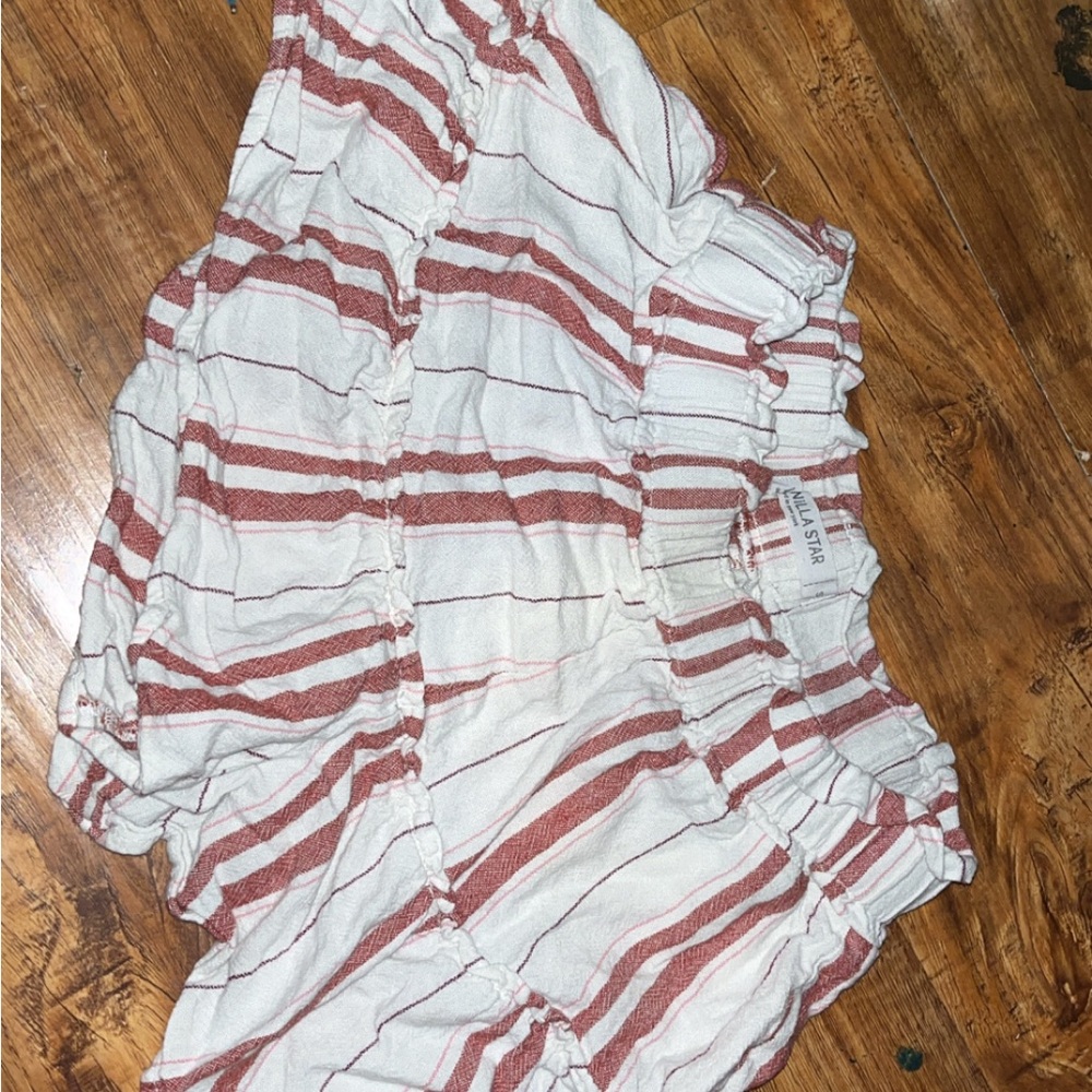 Vanilla Star Pink, like burgundy and White